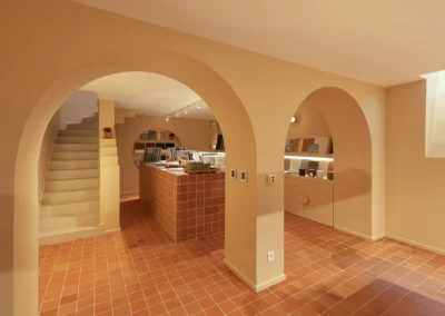 Photo 19 du chantier Boulevard Saint-Germain pour la création de cloisons dans une boutique de carrelage