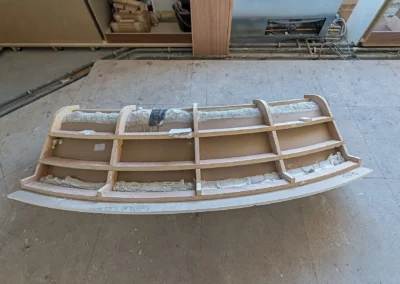 Photo 10 des faux plafonds réalisés rue Washington sur un plateau de 1500 mètres carrés